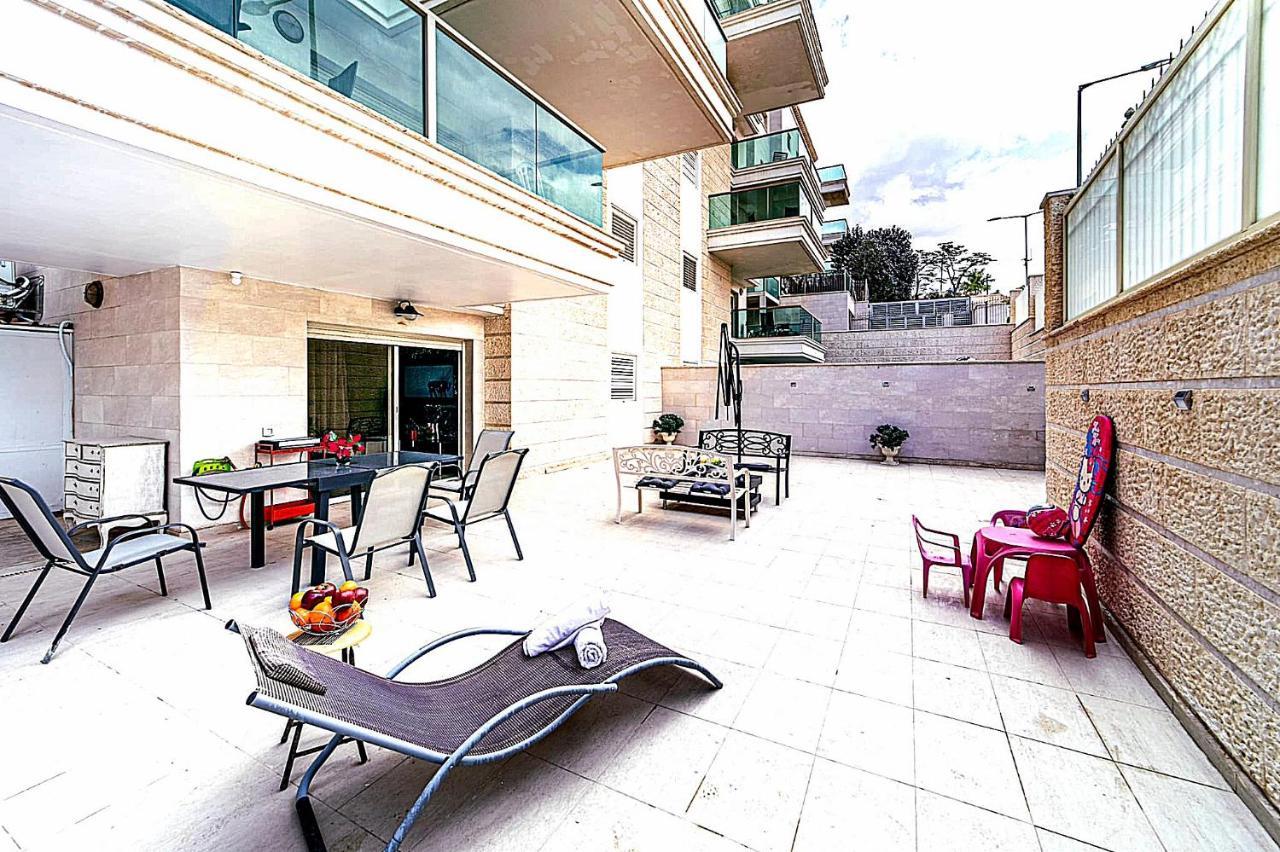 Milana'S Deluxe With Big Patio And Pool Apartment Eilat Ngoại thất bức ảnh