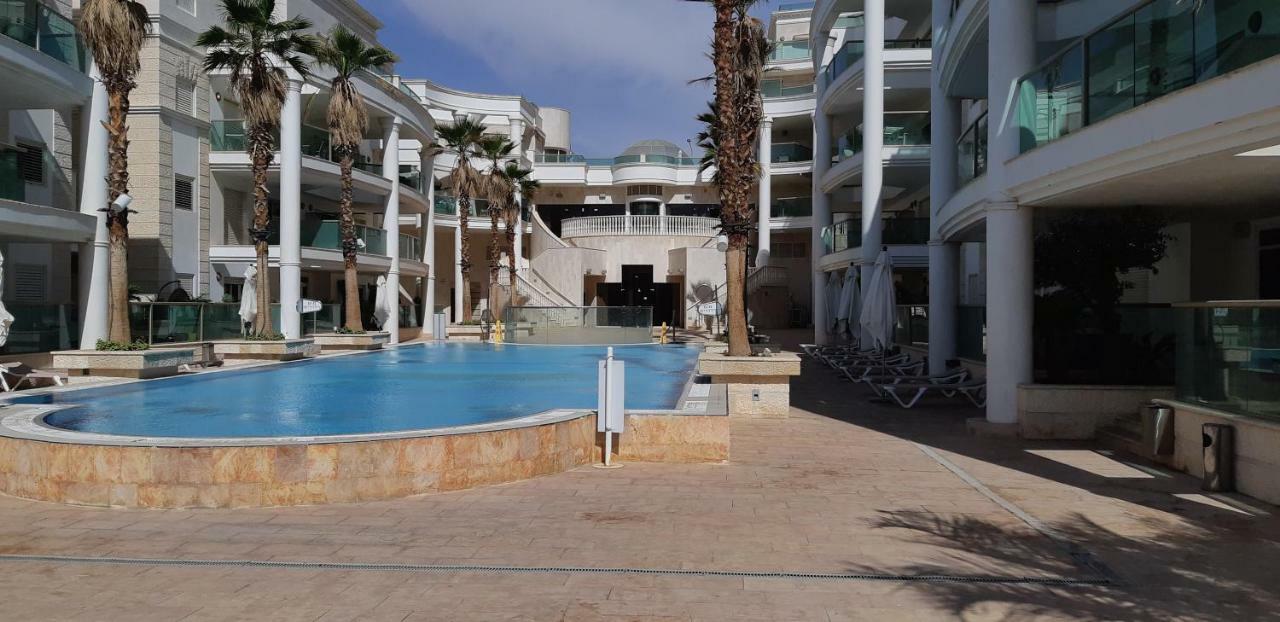 Milana'S Deluxe With Big Patio And Pool Apartment Eilat Ngoại thất bức ảnh